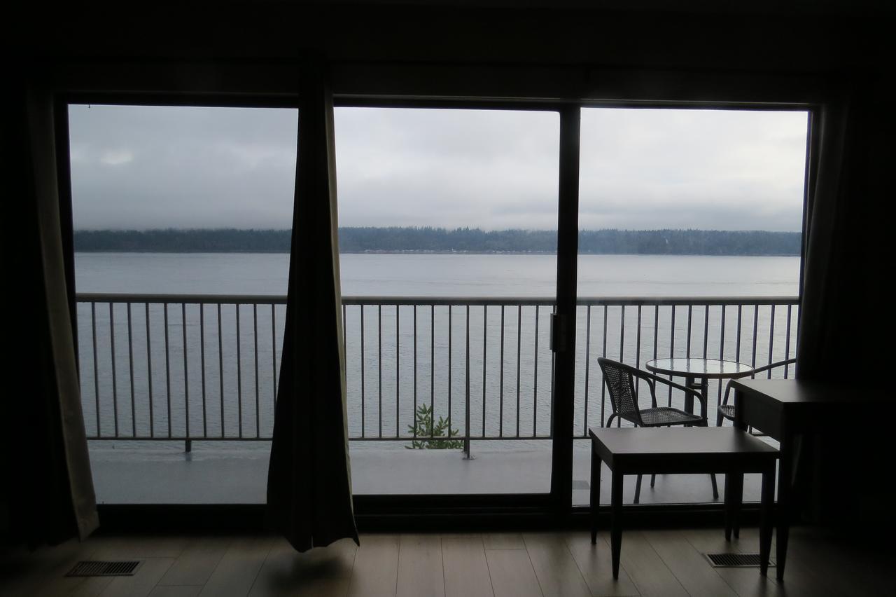 Above Tide Motel Campbell River Exteriör bild